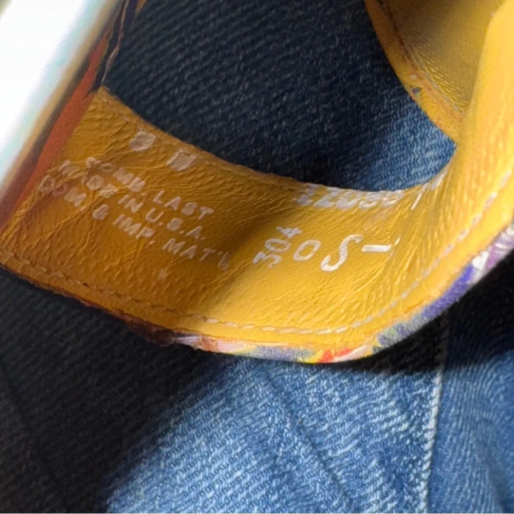 Icon - Picture 5 of 5